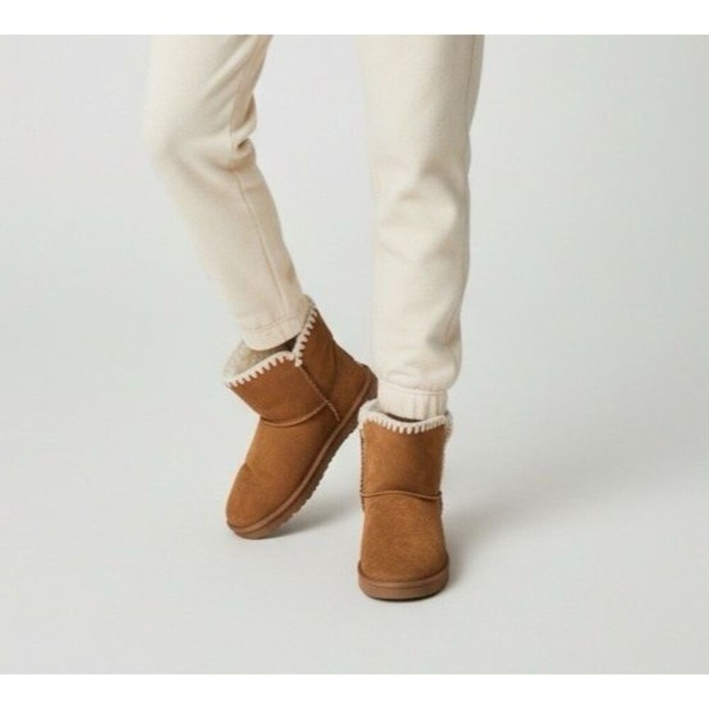 Aspen NWT womens chestnut faux fur whipstitch ankle winter warm casual boots 8